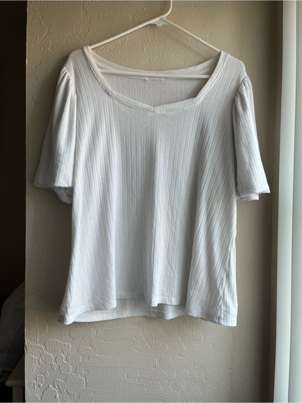 Women's White Ribbed Short Sleeve V-Neck Tee